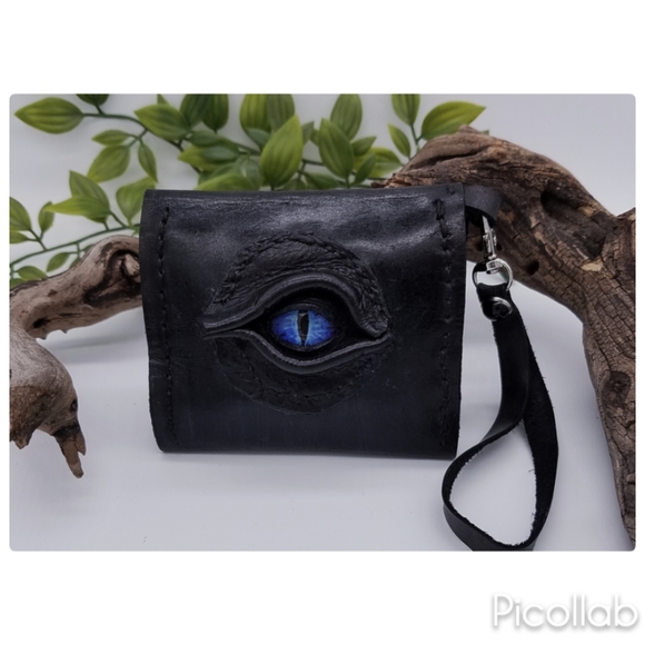 Dragon Eye Leather Wristlet - Picture 5 of 6